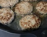 簡単☆美味☆デミグラス風煮込みハンバーグ作り方4写真