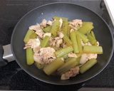 ふきと豚バラ肉の炒めもの作り方8写真