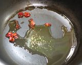 きゅうりとたくあんのピリ辛炒め。作り方2写真
