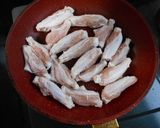 【おつまみ】鶏スペアリブ炒め・コンソメ味作り方3写真