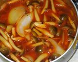 簡単♬鶏むね肉としめじのトマトジュース煮作り方3写真