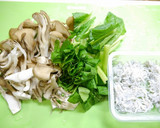 骨粗しょう症対策！舞茸小松菜のしらす炒め作り方1写真