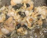 稚貝とほうれん草のバター醤油味のパスタ作り方2写真