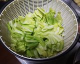 春キャベツと新じゃがのホットサラダ作り方1写真