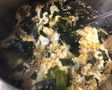 簡単☆わかめとたまごの中華風スープ作り方3写真