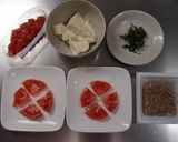 混ぜるだけ！トマトと豆腐と納豆のサラダ作り方1写真