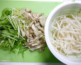 簡単！もやしと豆苗の柚子胡椒味噌煮作り方1写真