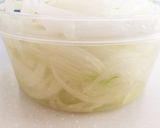 カンタン酢に漬けるだけ！新玉ねぎのマリネ作り方3写真