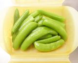 スナップエンドウとカニカマ胡麻マヨサラダ作り方4写真