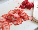 宝石ストロベリーのロールケーキ作り方2写真