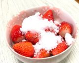 苺に砂糖←私の苺の食べ方 ^ ^作り方2写真