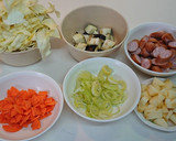林檎の甘味とたれがよく合う五目野菜炒め作り方1写真