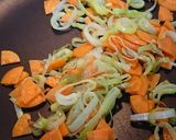 林檎の甘味とたれがよく合う五目野菜炒め作り方3写真