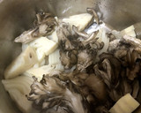 たけのこと舞茸の炒め煮♡作り方2写真