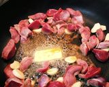 【１５分で】ずりとエリンギのガリバタ炒め作り方2写真