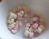 ミニマシュマロでお花のカップケーキ作り方2写真