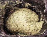 自家製天然酵母の甘納豆入りヨモギパン作り方2写真