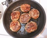簡単☆煮込みハンバーグ作り方1写真