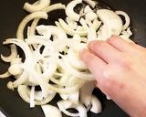 ハムエッグのせ！時短ワンポットナポリタン作り方1写真