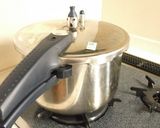 手羽先と丸ごと新玉ねぎのトマト煮作り方6写真