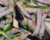 胡麻の風味が薫る豚ロースと野菜の味噌炒め作り方3写真
