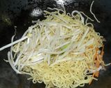 調味料2つ 本格中華の焼きそば作り方5写真