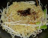 調味料2つ 本格中華の焼きそば作り方6写真