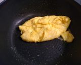 卵・牛乳・バターだけ簡単プレーンオムレツ作り方5写真
