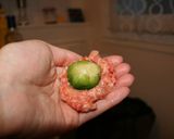 芽キャベツを隠したミートボール作り方6写真
