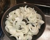 新玉とレタスのきのこバター醤油炒め作り方1写真