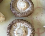 椎茸の醤油炒め。蒸し焼きでふっくら。作り方2写真