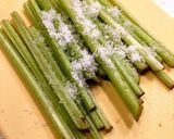 水フキと豚バラのさっと煮作り方1写真