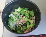 チンゲン菜とベーコンの辛ラーメン作り方3写真