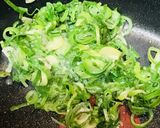 とろっと玉子の焼きネギ雑炊作り方1写真