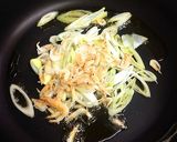 ごま油香る♪「葱と桜エビのパスタ」作り方3写真