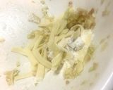 餃子の残り具材で中華風チーズお好み焼き！作り方1写真