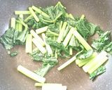 フキの胡麻油炒め♥️葉っぱも煮浸し作り方2写真