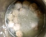 豚ひき肉の肉だんごと春雨のスープ作り方2写真
