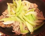 豚肉とセロリのさっぱり炒め作り方4写真
