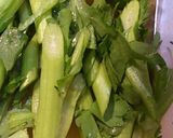 ◆サバ缶と春菊のサラダ◆作り方2写真