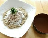 ふるる冷麺で　豚しゃぶのせ梅入りスープ作り方5写真