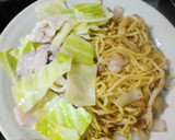 豚肉とキャベツのマヨ炒め付き焼きそば作り方6写真