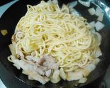 豚肉とキャベツのマヨ炒め付き焼きそば作り方2写真