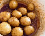 ピカピカ！新じゃがのバター照り煮。作り方3写真