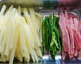 ベーコン、ポテトの細切りごま油炒め☆作り方2写真