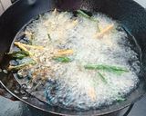 もずくと鯖缶のかき揚げ作り方2写真