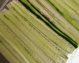 中華クラゲ・キュウリ巻き作り方3写真