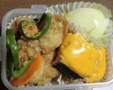 唐揚げも野菜を加えると彩りよいお弁当に作り方5写真