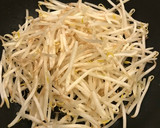 豚バラもやしの、とろろ蓮根スタミナ蒸し！作り方1写真