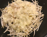 豚バラもやしの、とろろ蓮根スタミナ蒸し！作り方3写真